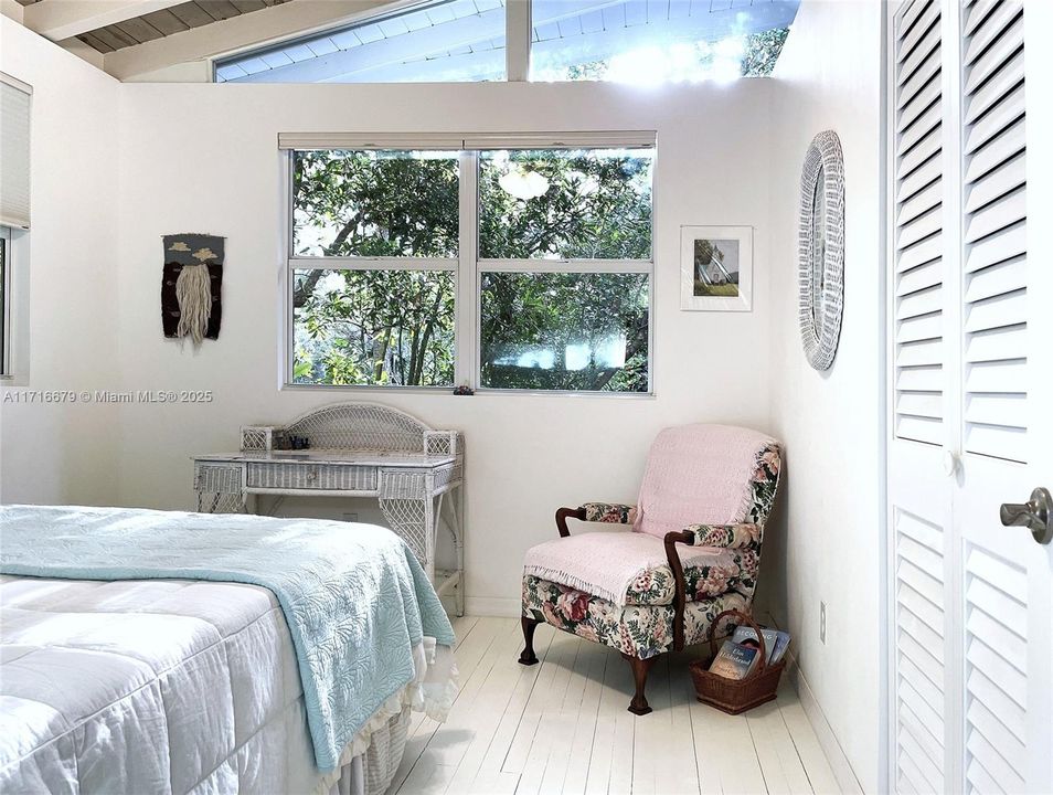 Vendido Recientemente: $599,000 (2 camas, 1 baños, 864 Pies cuadrados)