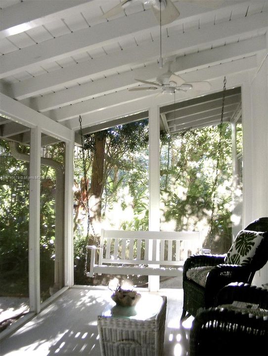 Vendido Recientemente: $599,000 (2 camas, 1 baños, 864 Pies cuadrados)