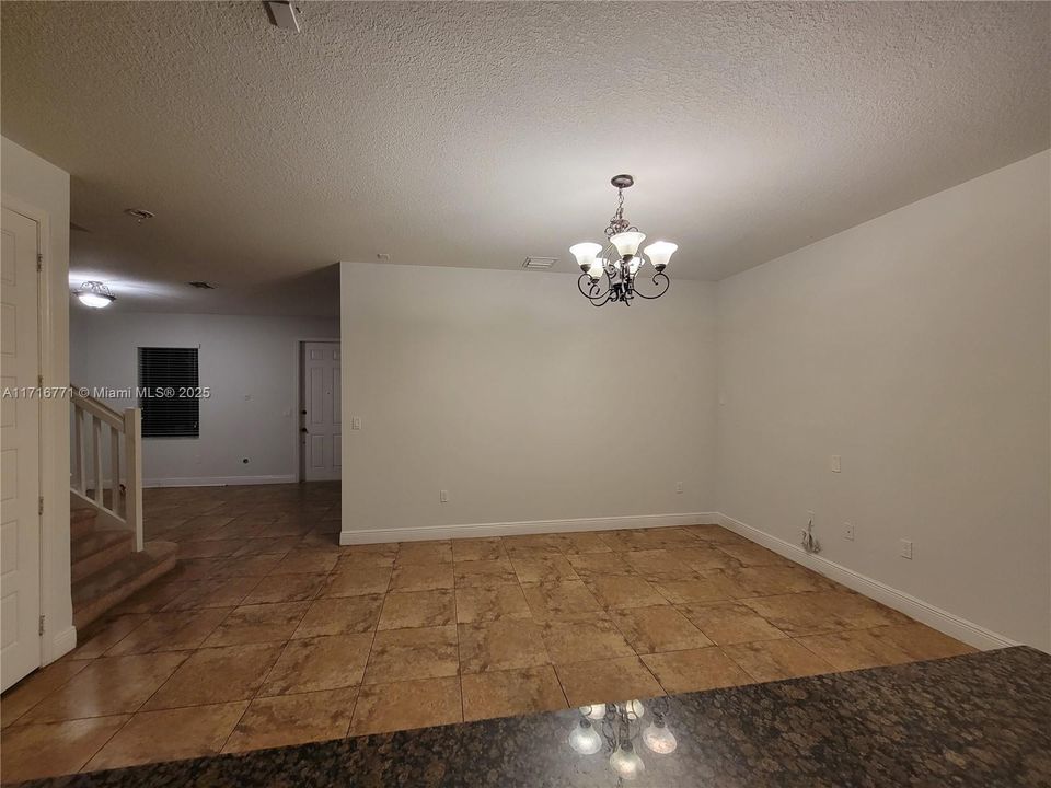 For Rent: $4,500 (3 beds, 2 baths, 1965 Square Feet)