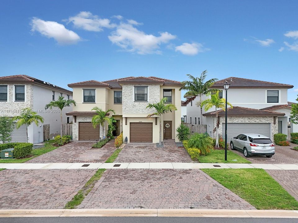 For Sale: $499,000 (3 beds, 2 baths, 1872 Square Feet)