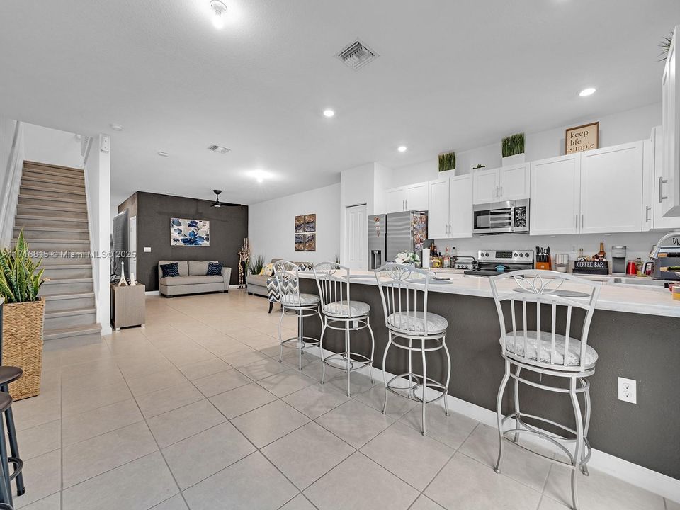 For Sale: $499,000 (3 beds, 2 baths, 1872 Square Feet)