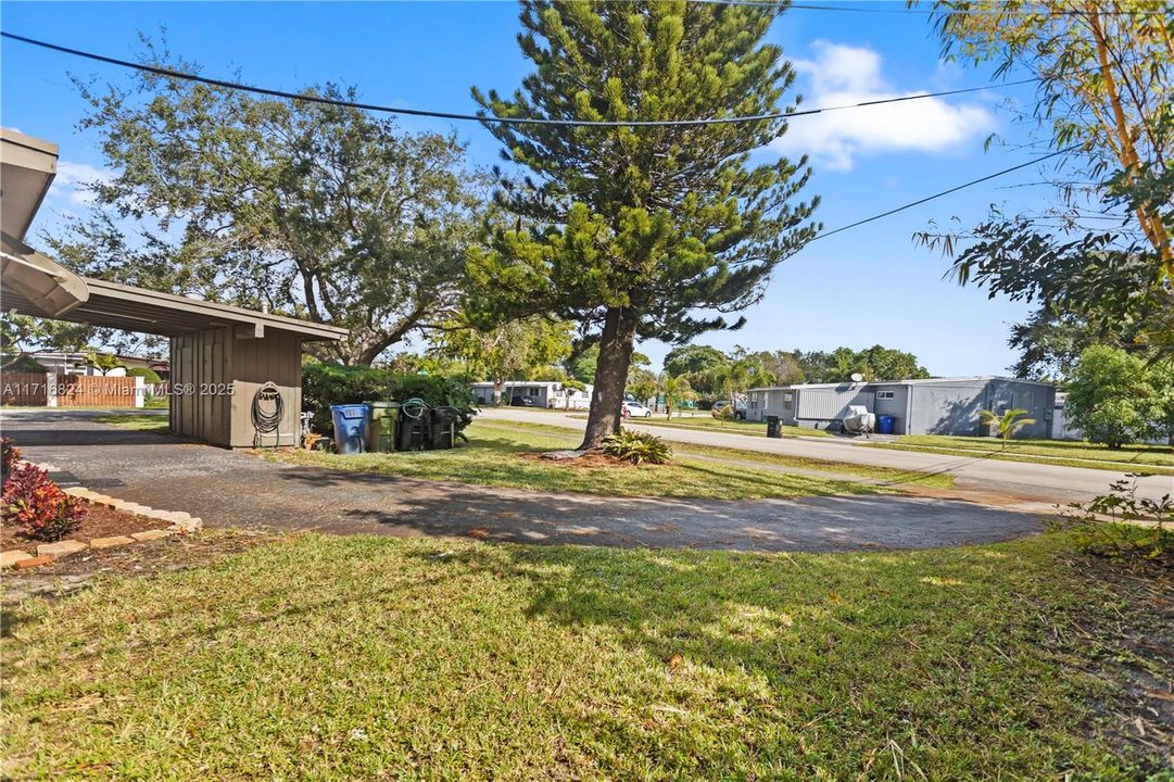 For Sale: $525,000 (3 beds, 2 baths, 1456 Square Feet)