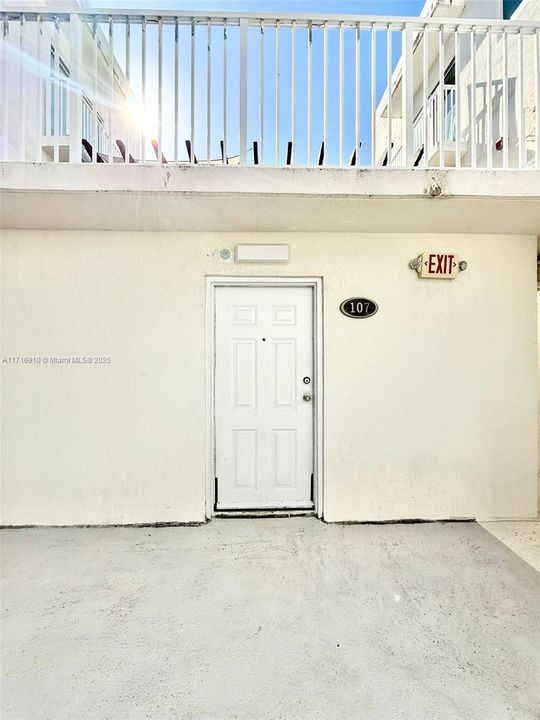 For Rent: $1,950 (1 beds, 1 baths, 498 Square Feet)