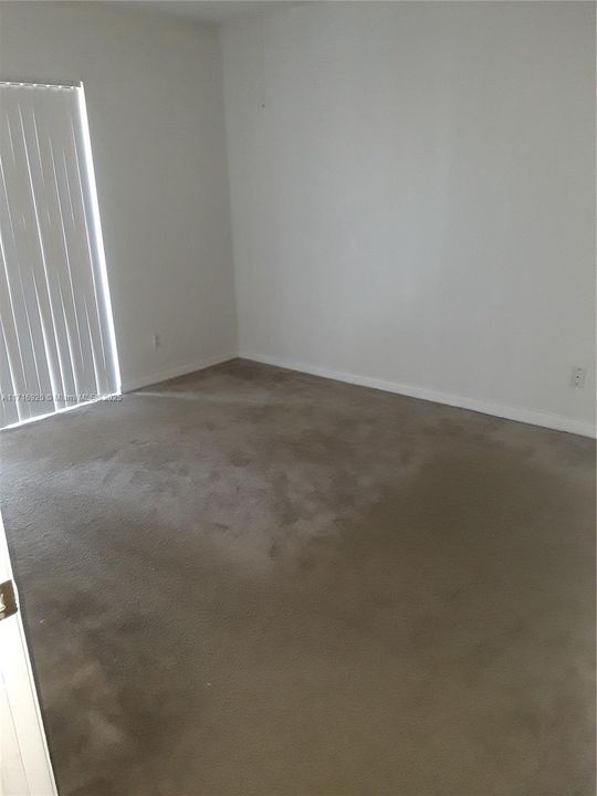 For Rent: $1,750 (1 beds, 1 baths, 650 Square Feet)