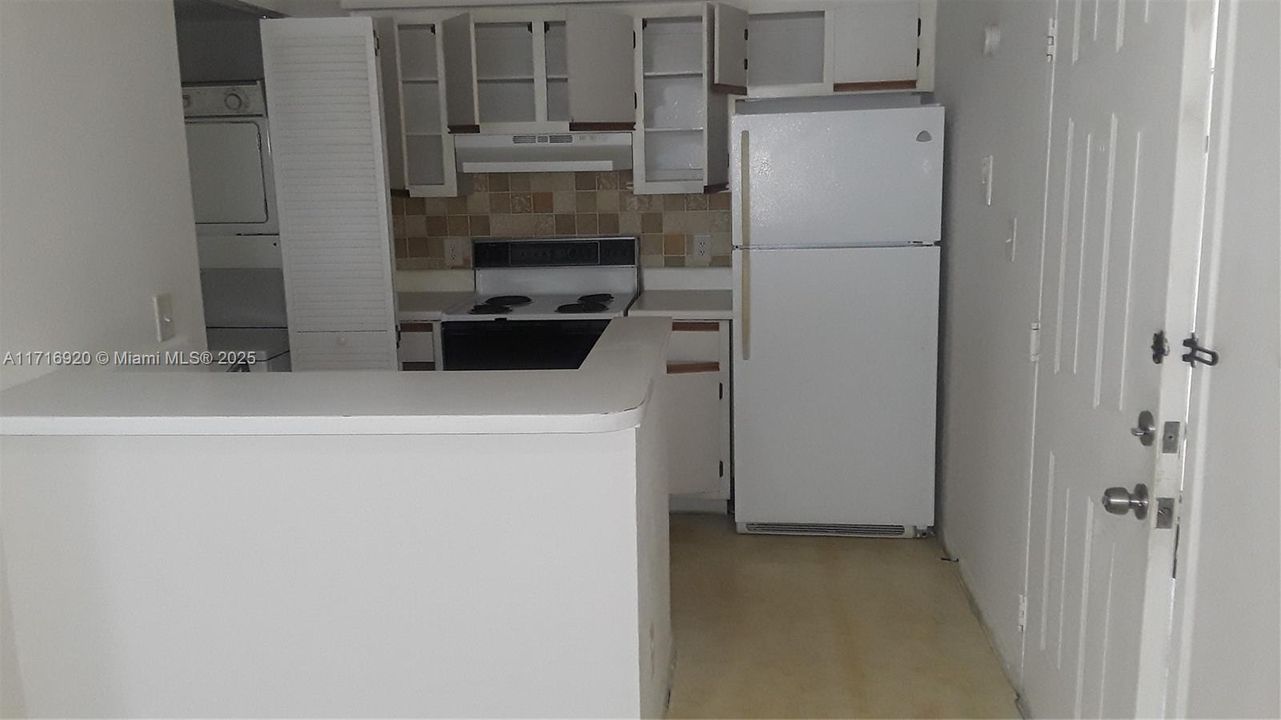 For Rent: $1,750 (1 beds, 1 baths, 650 Square Feet)