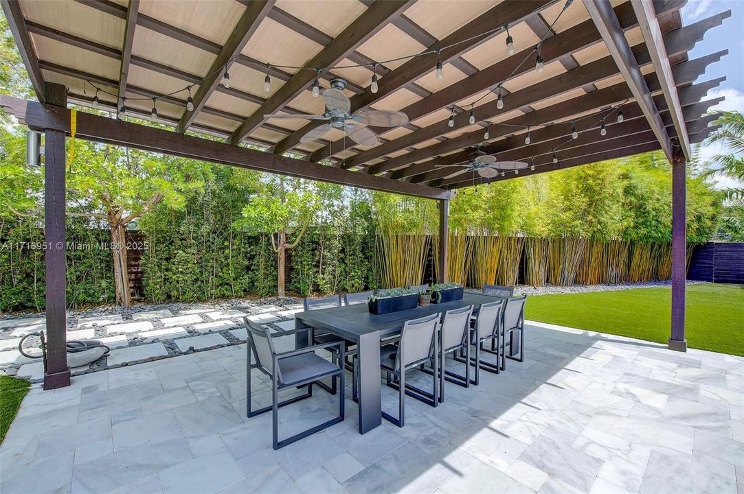 Active With Contract: $1,200,000 (5 beds, 3 baths, 3082 Square Feet)