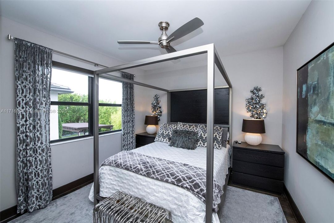 Active With Contract: $1,200,000 (5 beds, 3 baths, 3082 Square Feet)