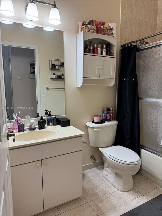 2nd bathroom