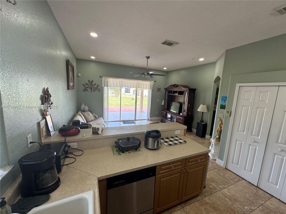 Kitchen, Pantry & family room