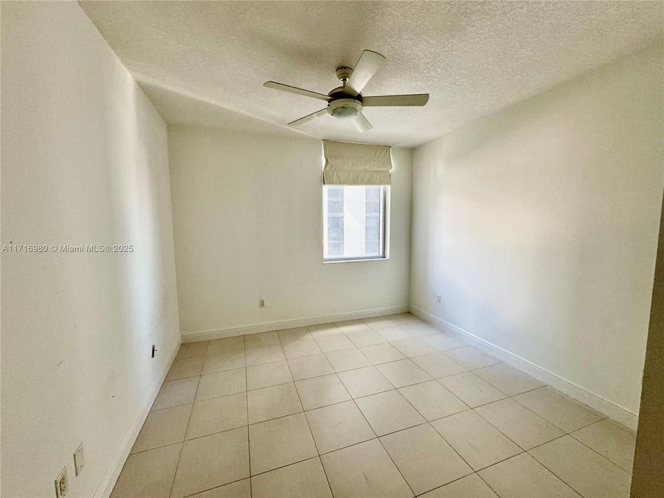 For Rent: $4,100 (2 beds, 2 baths, 1288 Square Feet)