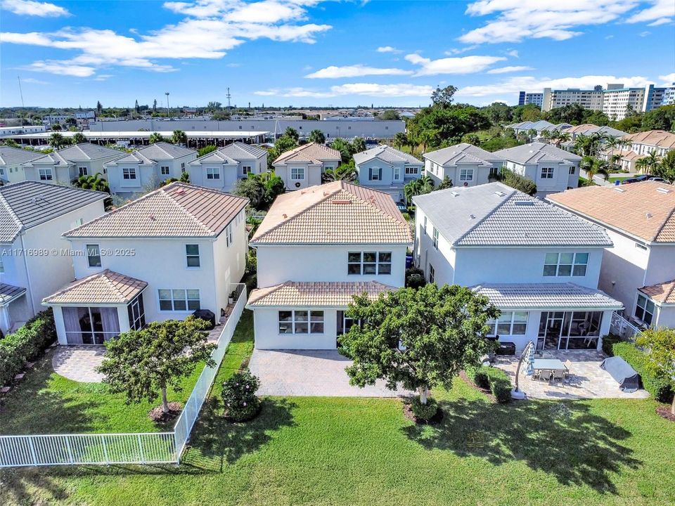 For Sale: $924,000 (3 beds, 2 baths, 2220 Square Feet)