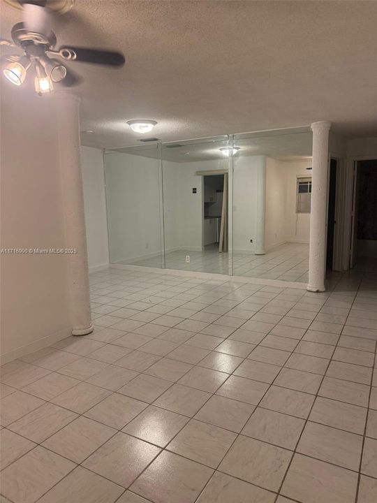 For Rent: $1,650 (1 beds, 1 baths, 680 Square Feet)