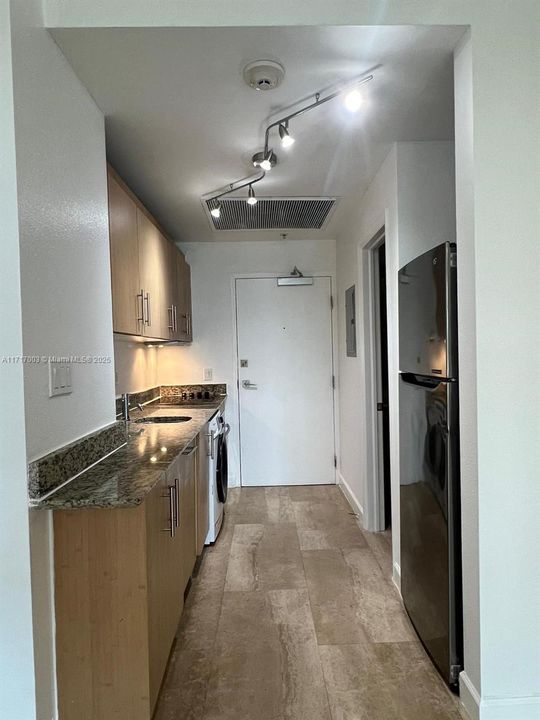 En Venta: $375,000 (0 camas, 1 baños, 386 Pies cuadrados)