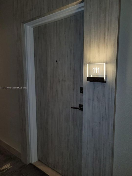 En Venta: $375,000 (0 camas, 1 baños, 386 Pies cuadrados)