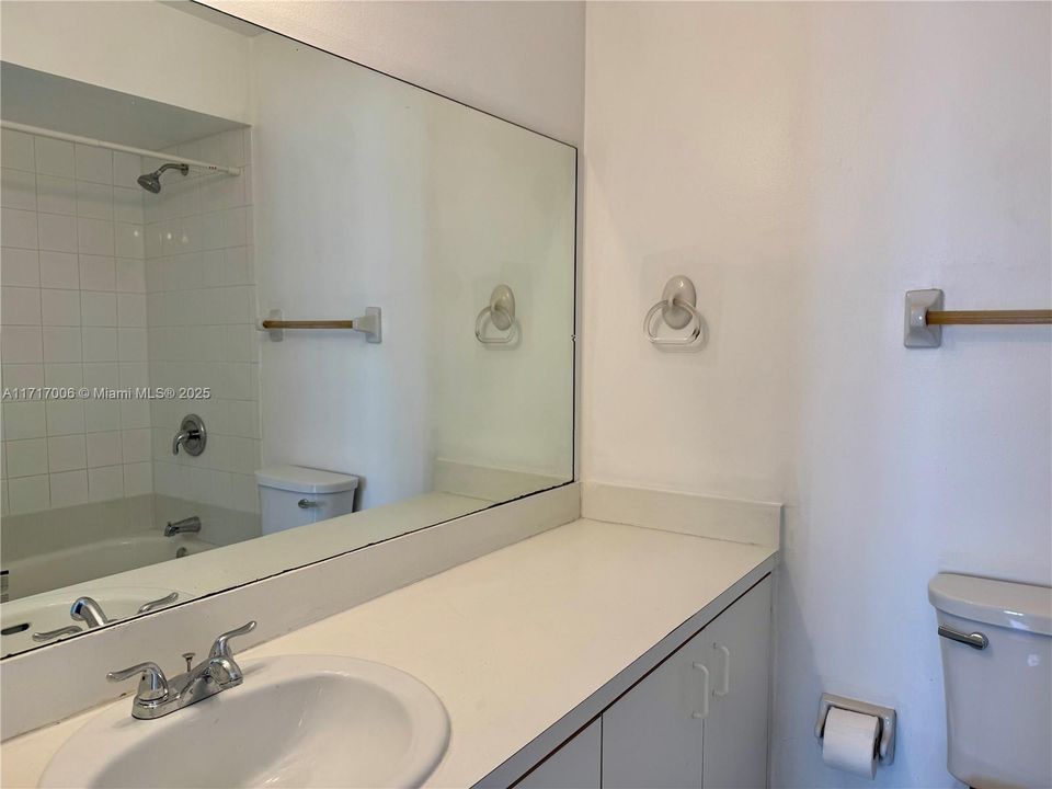 2nd Bathroom