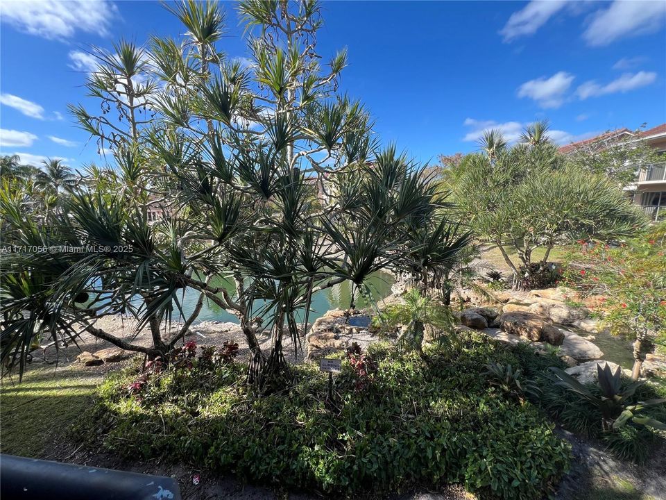 Active With Contract: $249,000 (3 beds, 2 baths, 1166 Square Feet)