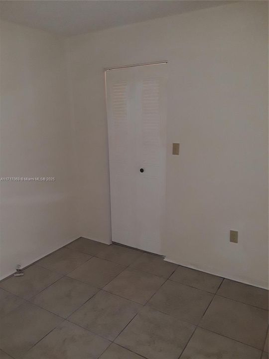 For Rent: $1,950 (1 beds, 1 baths, 672 Square Feet)