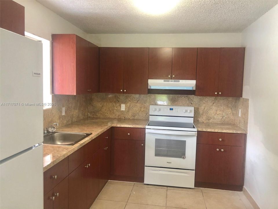 For Rent: $3,100 (3 beds, 2 baths, 0 Square Feet)