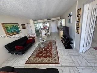 For Sale: $450,000 (2 beds, 2 baths, 1070 Square Feet)