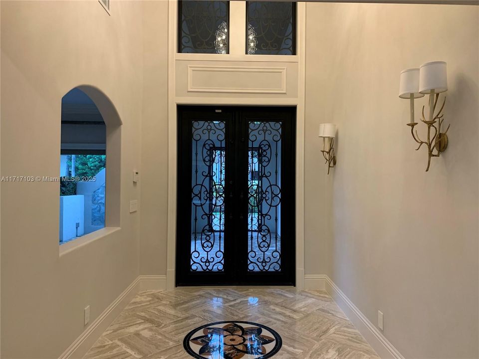 En Venta: $5,475,000 (4 camas, 7 baños, 5605 Pies cuadrados)