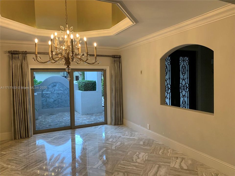 En Venta: $5,475,000 (4 camas, 7 baños, 5605 Pies cuadrados)