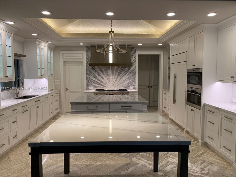 Kitchen breakfast area