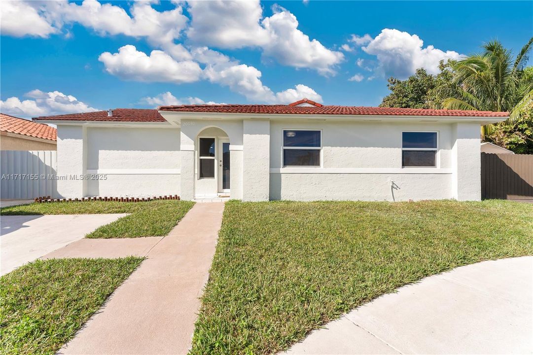 For Sale: $512,000 (3 beds, 2 baths, 1324 Square Feet)