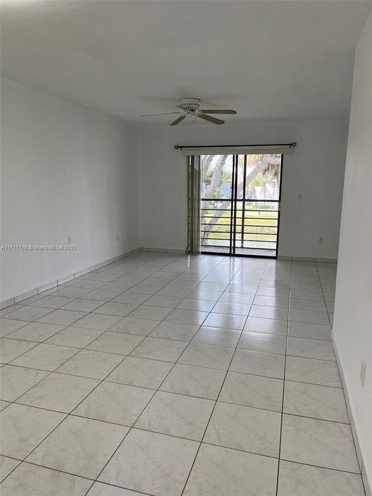 For Rent: $2,195 (2 beds, 2 baths, 770 Square Feet)