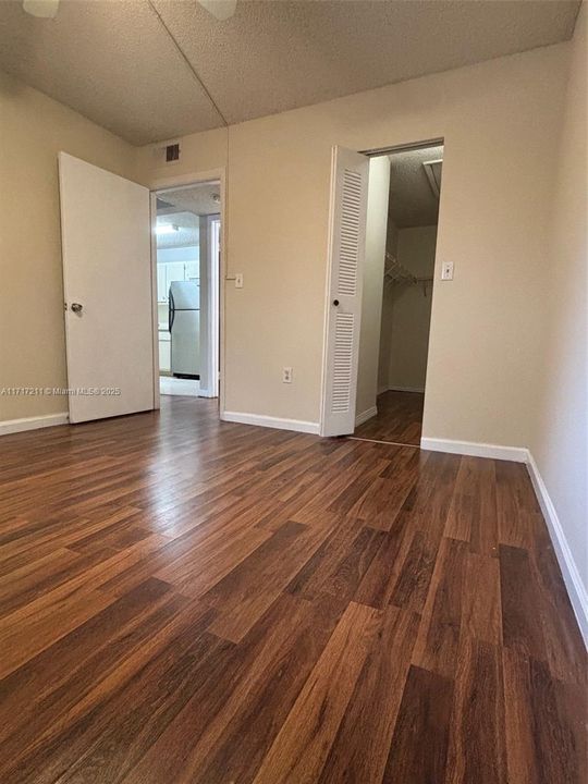 For Rent: $1,700 (1 beds, 1 baths, 558 Square Feet)