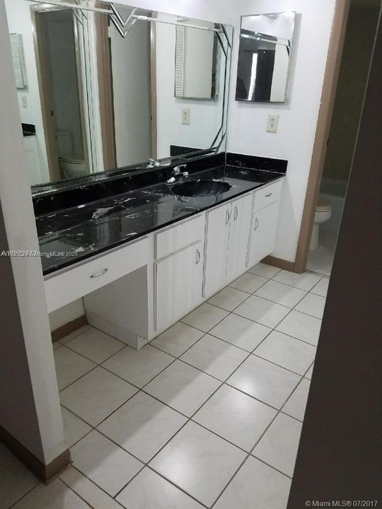 En Venta: $145,000 (2 camas, 2 baños, 1300 Pies cuadrados)