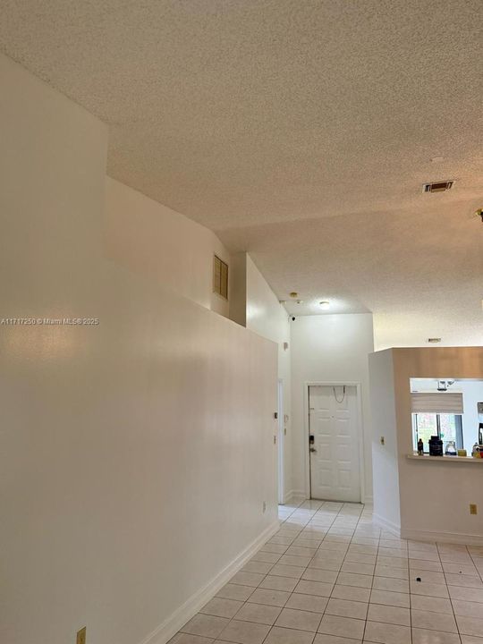 For Rent: $2,980 (2 beds, 2 baths, 1256 Square Feet)