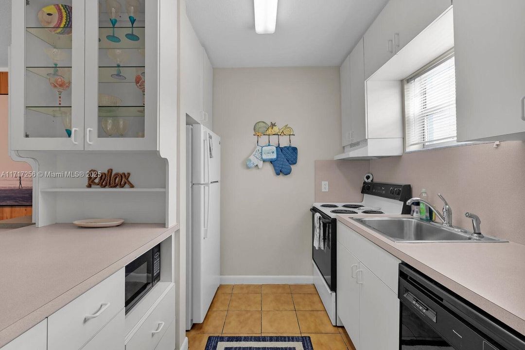 For Sale: $495,000 (2 beds, 1 baths, 0 Square Feet)