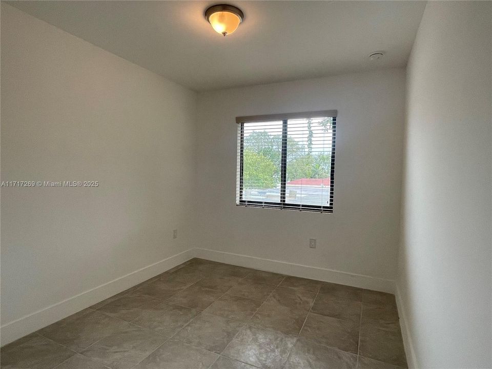 For Rent: $3,300 (3 beds, 2 baths, 1200 Square Feet)