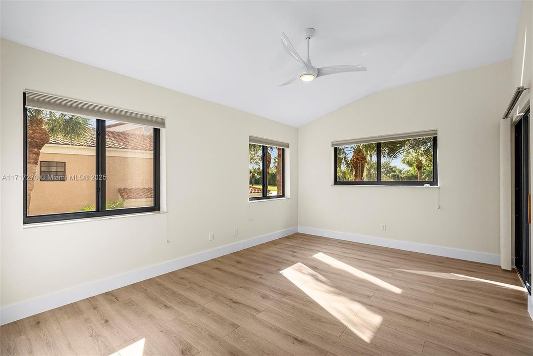 For Sale: $499,900 (3 beds, 2 baths, 1347 Square Feet)