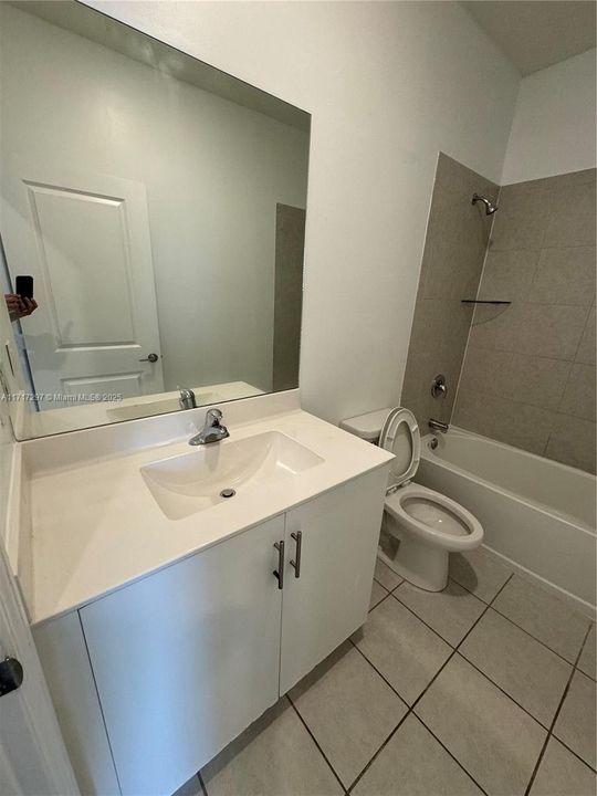 Full bathroom for 2nd and 3rd bedrooms