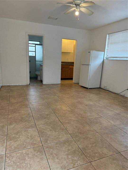 For Rent: $1,150 (0 beds, 1 baths, 2459 Square Feet)