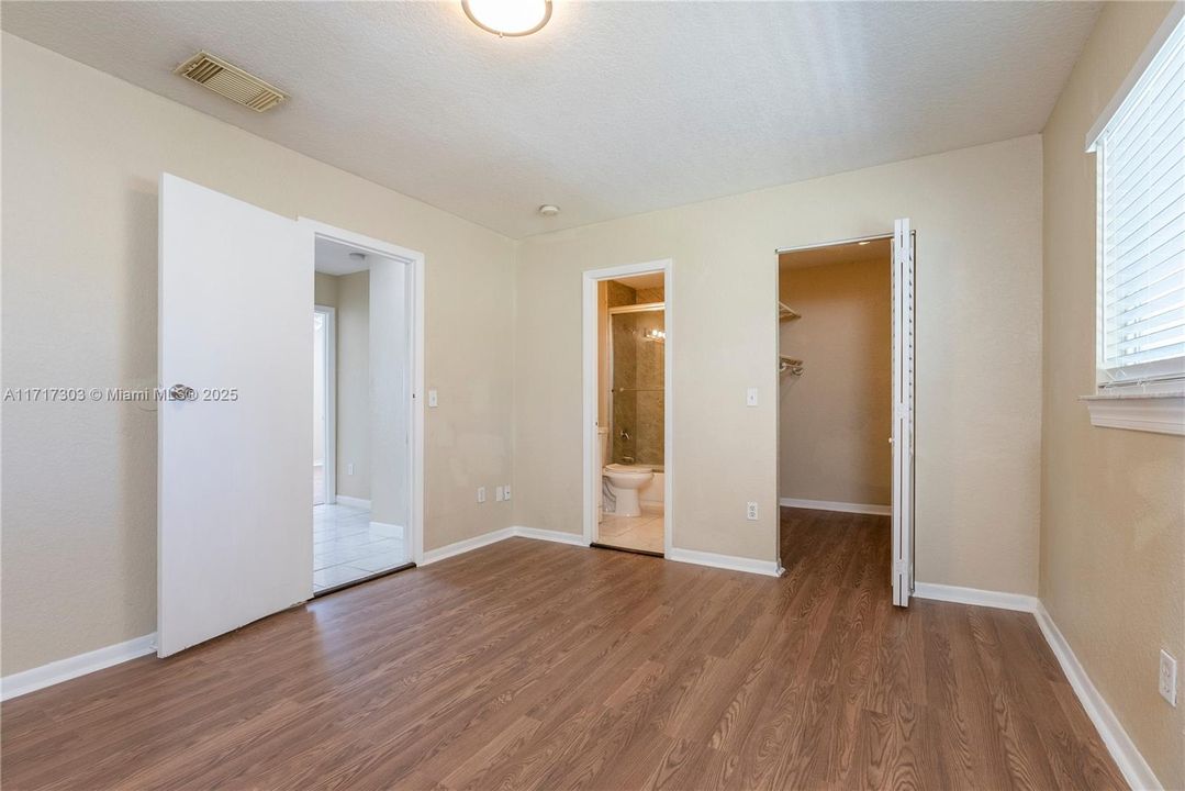 For Rent: $2,650 (3 beds, 2 baths, 1458 Square Feet)