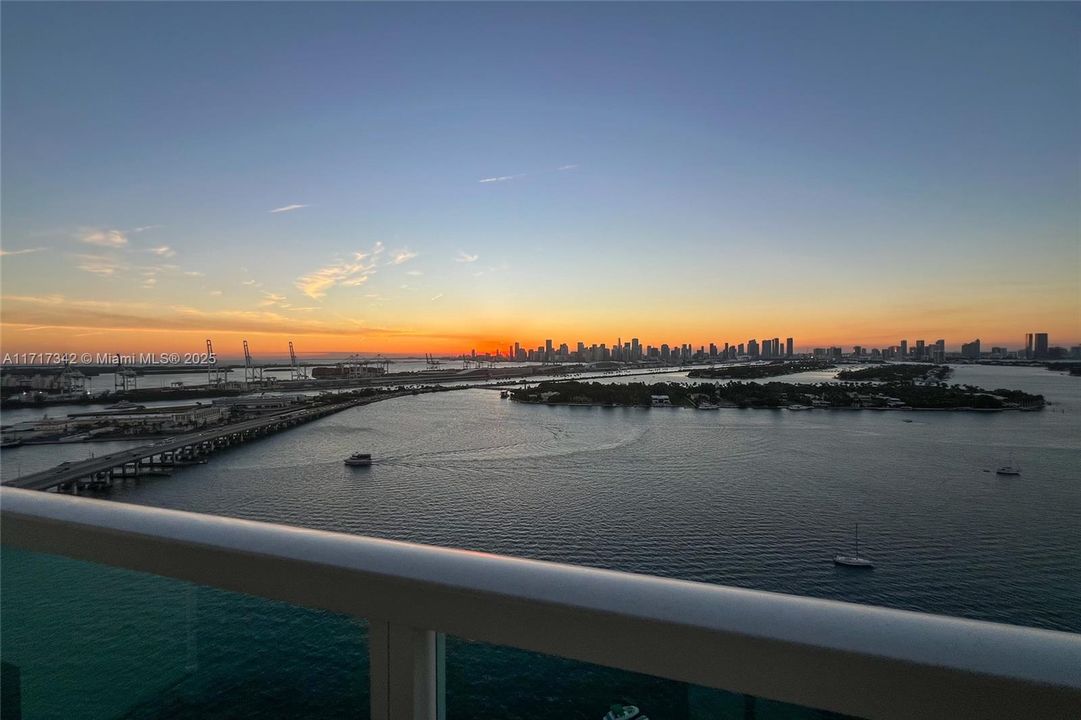 For Sale: $1,550,000 (3 beds, 2 baths, 1234 Square Feet)