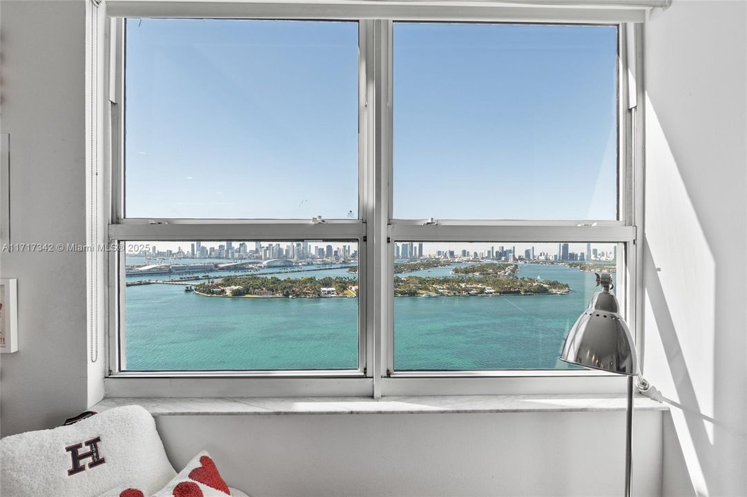 For Sale: $1,550,000 (3 beds, 2 baths, 1234 Square Feet)