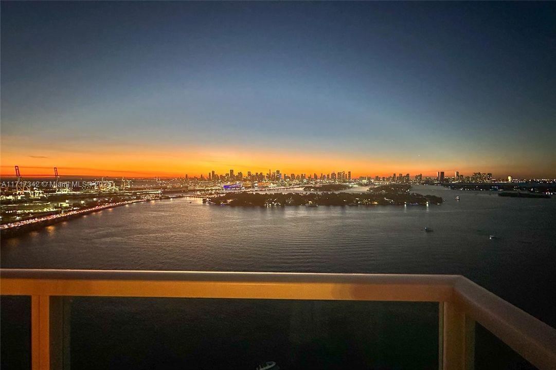 For Sale: $1,550,000 (3 beds, 2 baths, 1234 Square Feet)