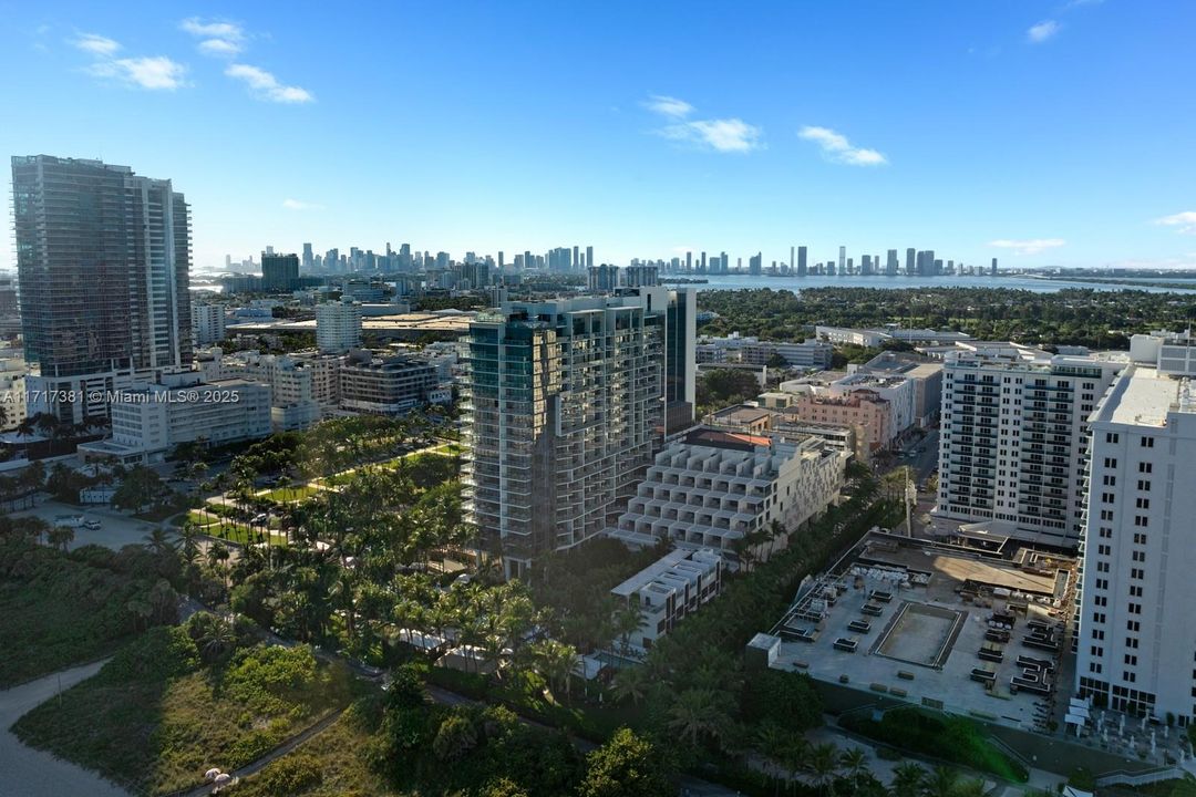 For Sale: $4,550,000 (2 beds, 2 baths, 1282 Square Feet)