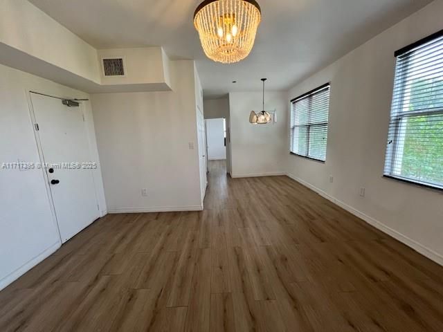 For Rent: $2,300 (2 beds, 1 baths, 772 Square Feet)