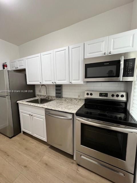 For Rent: $2,300 (2 beds, 1 baths, 772 Square Feet)