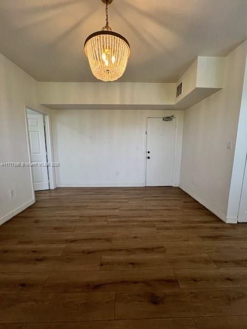 For Rent: $2,300 (2 beds, 1 baths, 772 Square Feet)