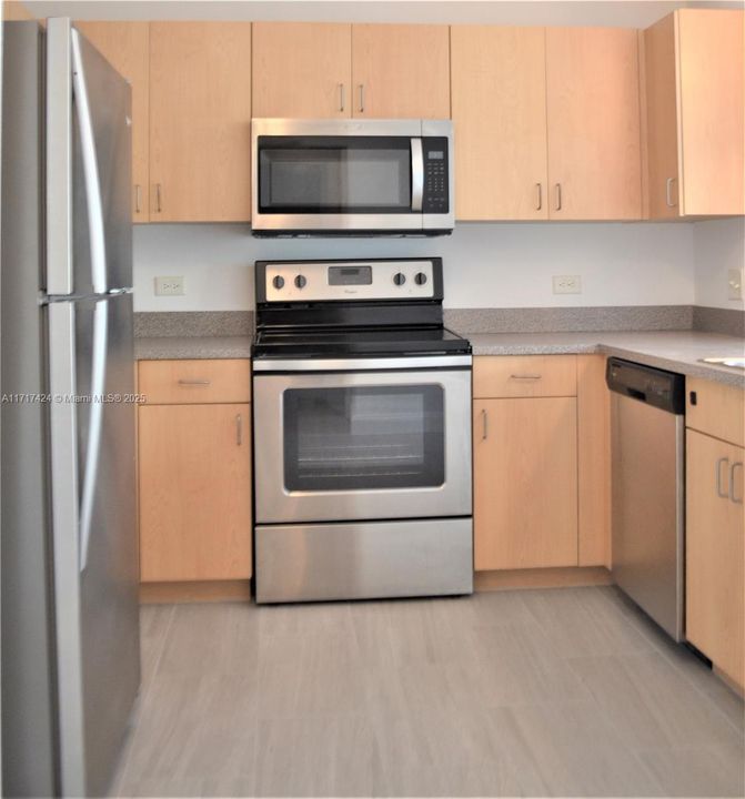 For Rent: $2,300 (1 beds, 1 baths, 667 Square Feet)