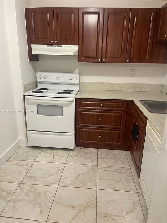 For Rent: $1,895 (1 beds, 1 baths, 699 Square Feet)