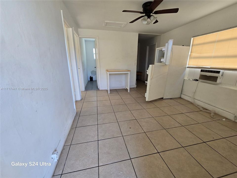 For Rent: $1,650 (2 beds, 1 baths, 528 Square Feet)