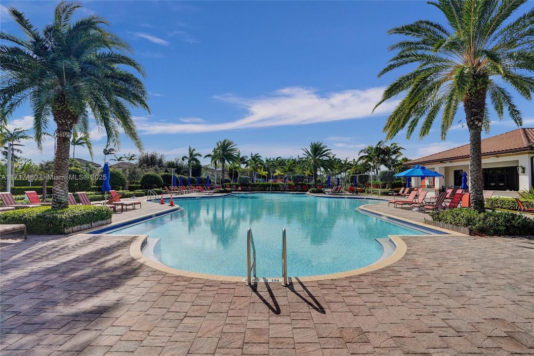 Clubhouse - Pool