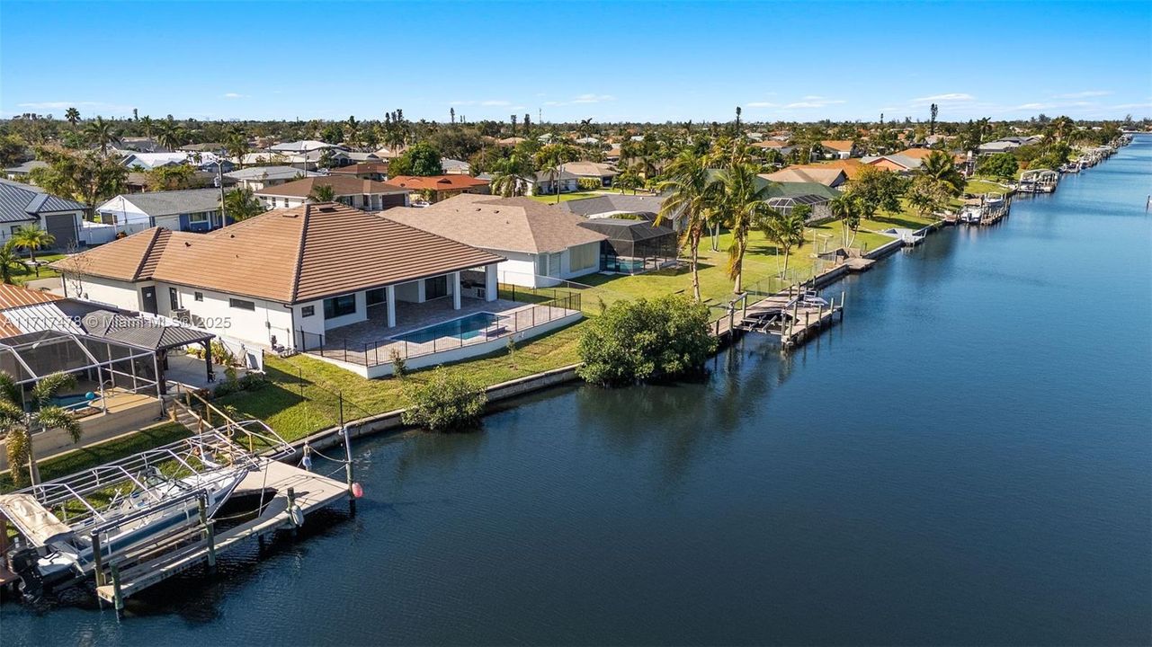 For Sale: $1,195,000 (3 beds, 3 baths, 2418 Square Feet)