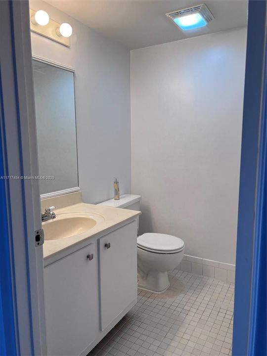 For Rent: $1,725 (2 beds, 1 baths, 1020 Square Feet)